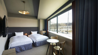 デラックス ツイン スタッキングベッド付 禁煙 (バスタブ付き)