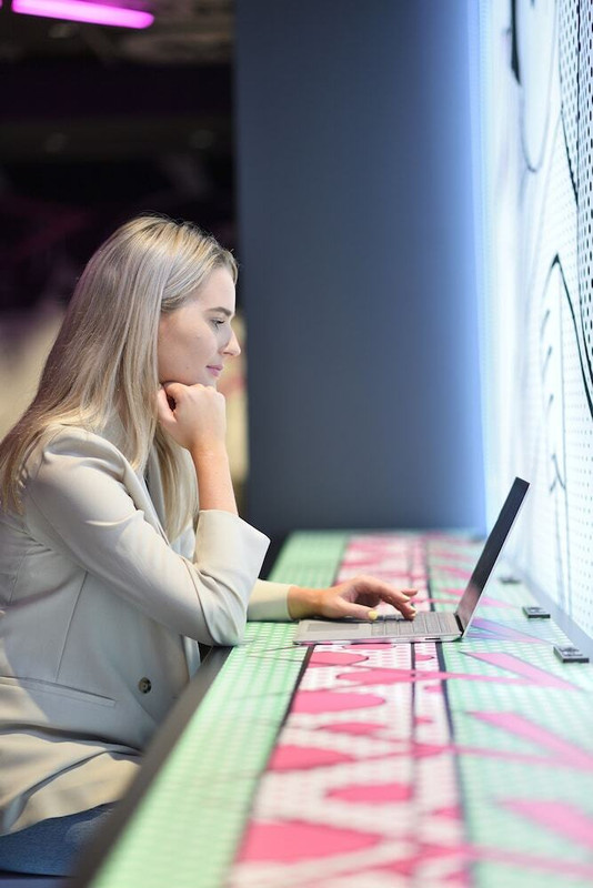 ロビーラウンジ