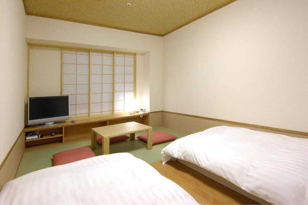 街中にありながら和室と天然温泉が楽しめるホテル3918649