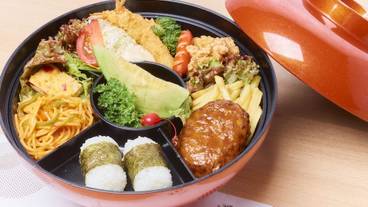 食事・飲み物 / 13