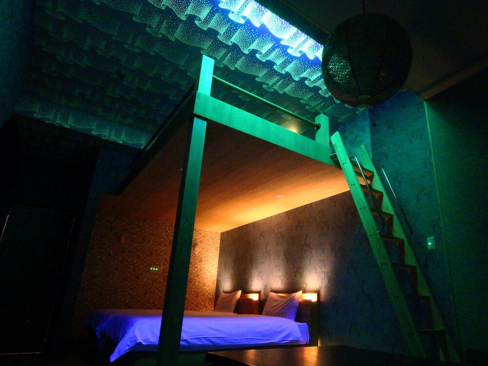 大滝を望む温泉で心を開放する3642629