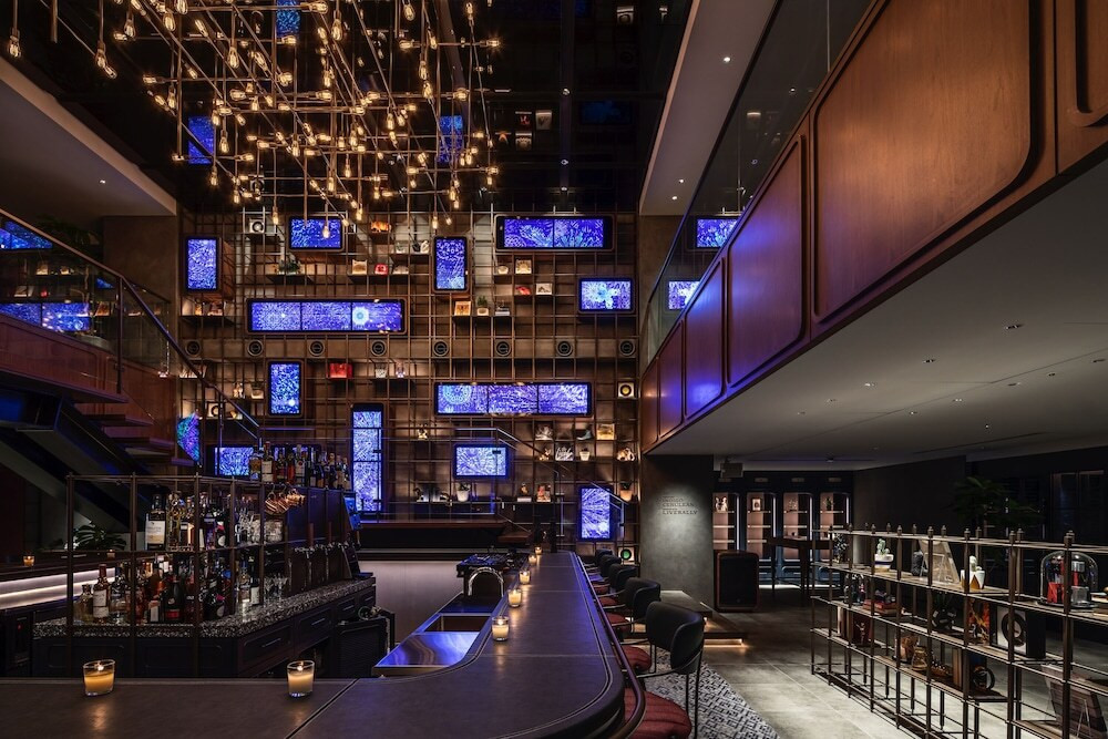 音楽と映像で最先端モード4376024