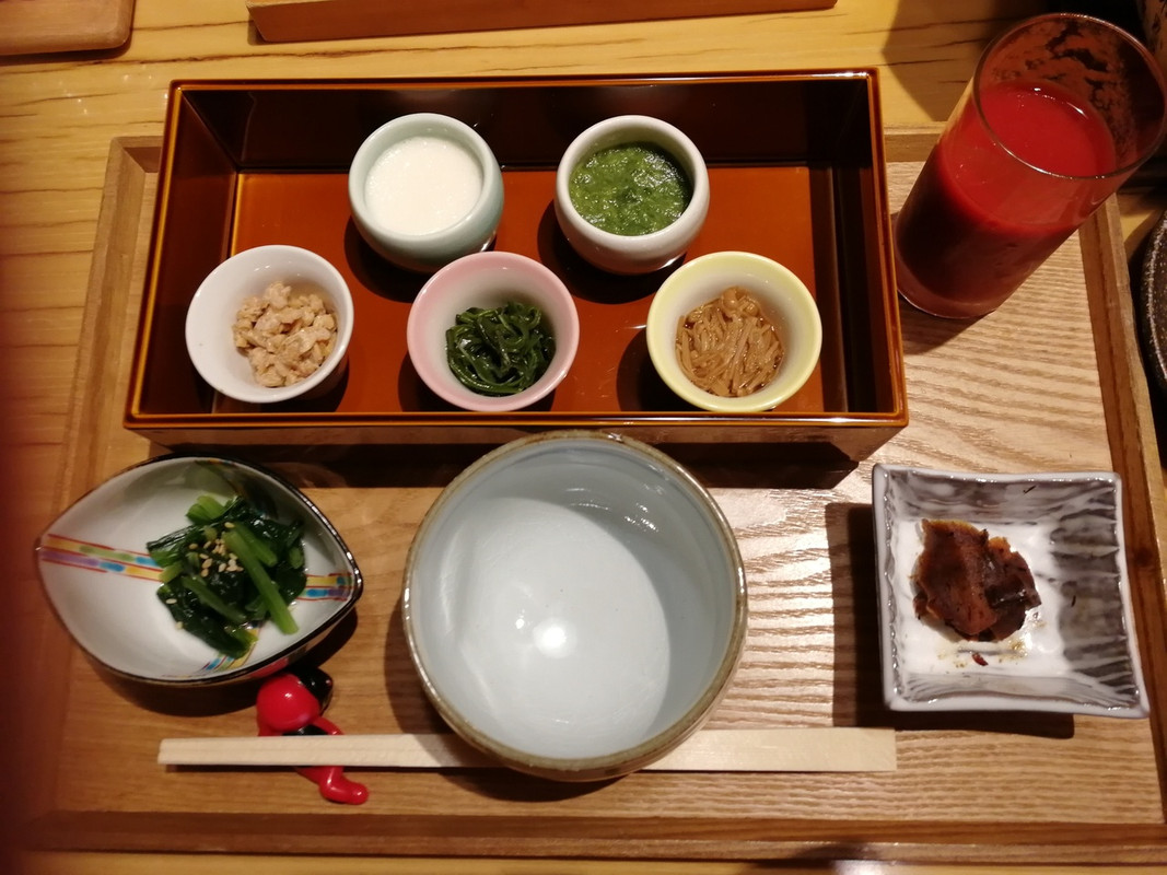 朝食の和食はねばねば好きには最高です。