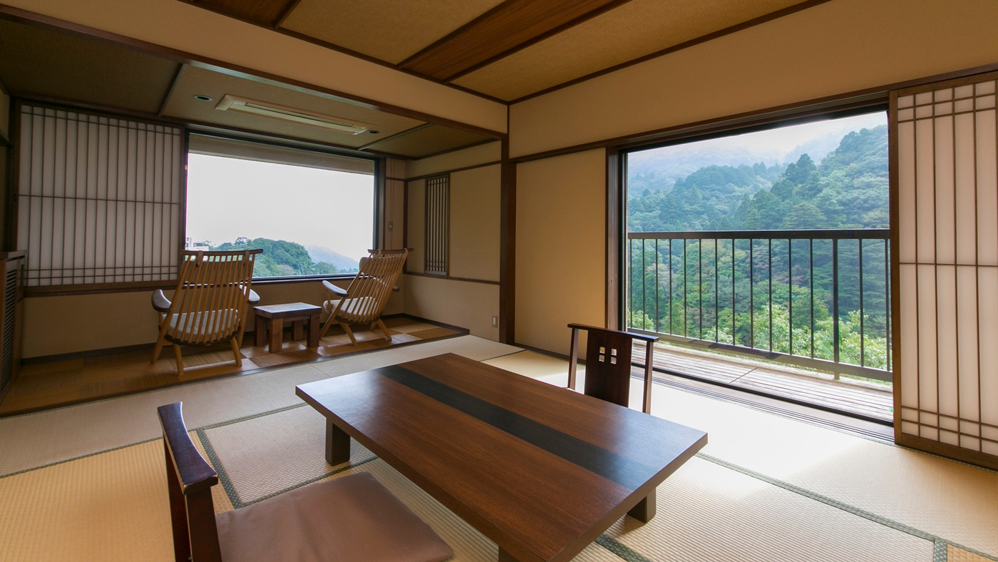 いつまでも眺めていたい…大きな窓から広がる絶景3846146