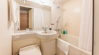 ［リニューアル］コンフォート + ソファダブルルーム 喫煙可（2 名利用時はソファとして、 3 名利用時のみソファベッド利用可能）