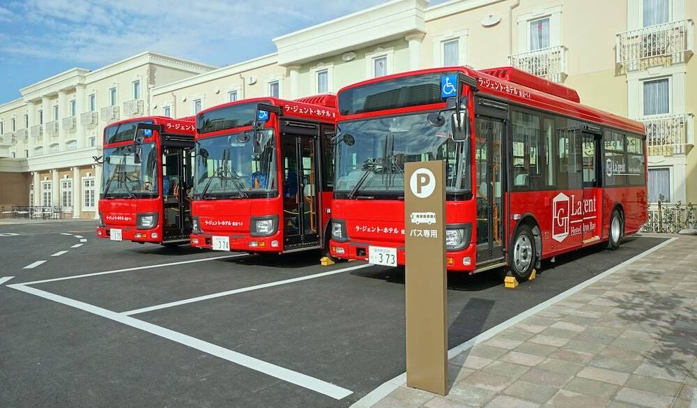 シャトルバス / 3