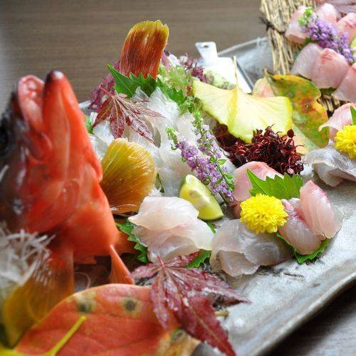 個室で味わう
創作懐石料理 / 2