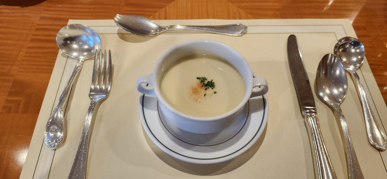 １Fカフェ　夕食カレーコース
