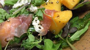 食事・飲み物 / 17