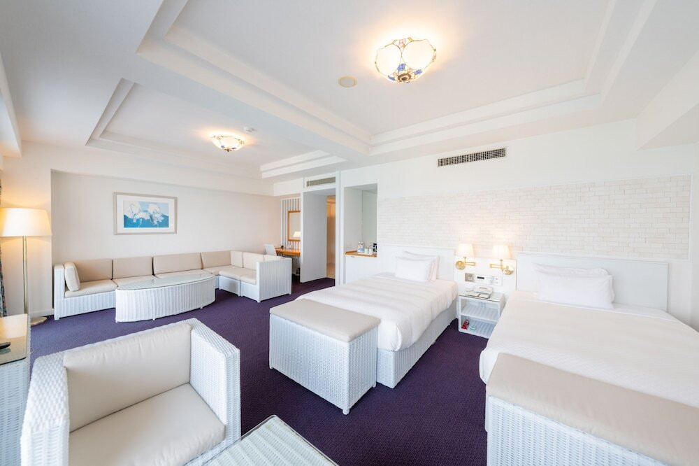 ４．海沿いの屋外プール付きシティーホテル『ホテルアトールエメラルド宮古島』4265956