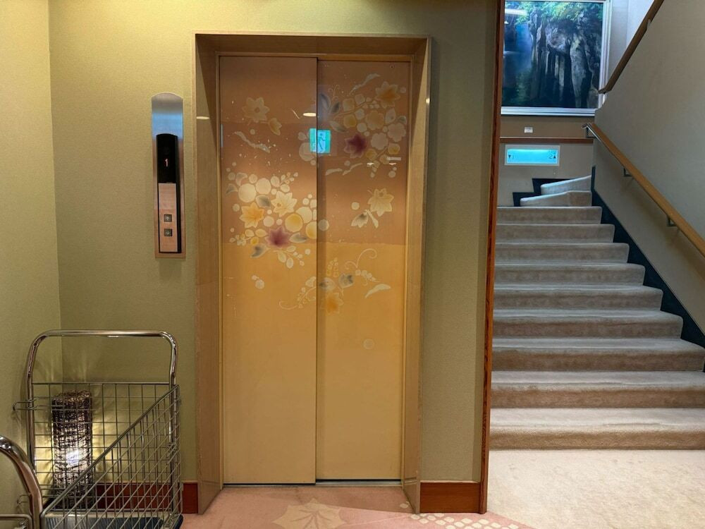 エレベーター