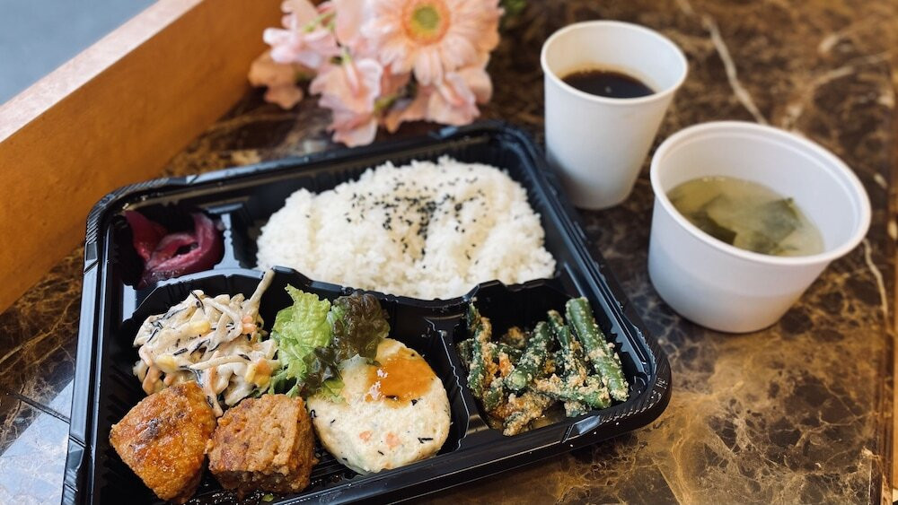 朝食