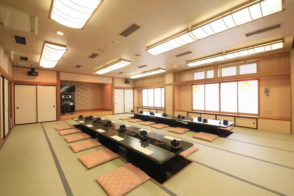 旅館のお食事処