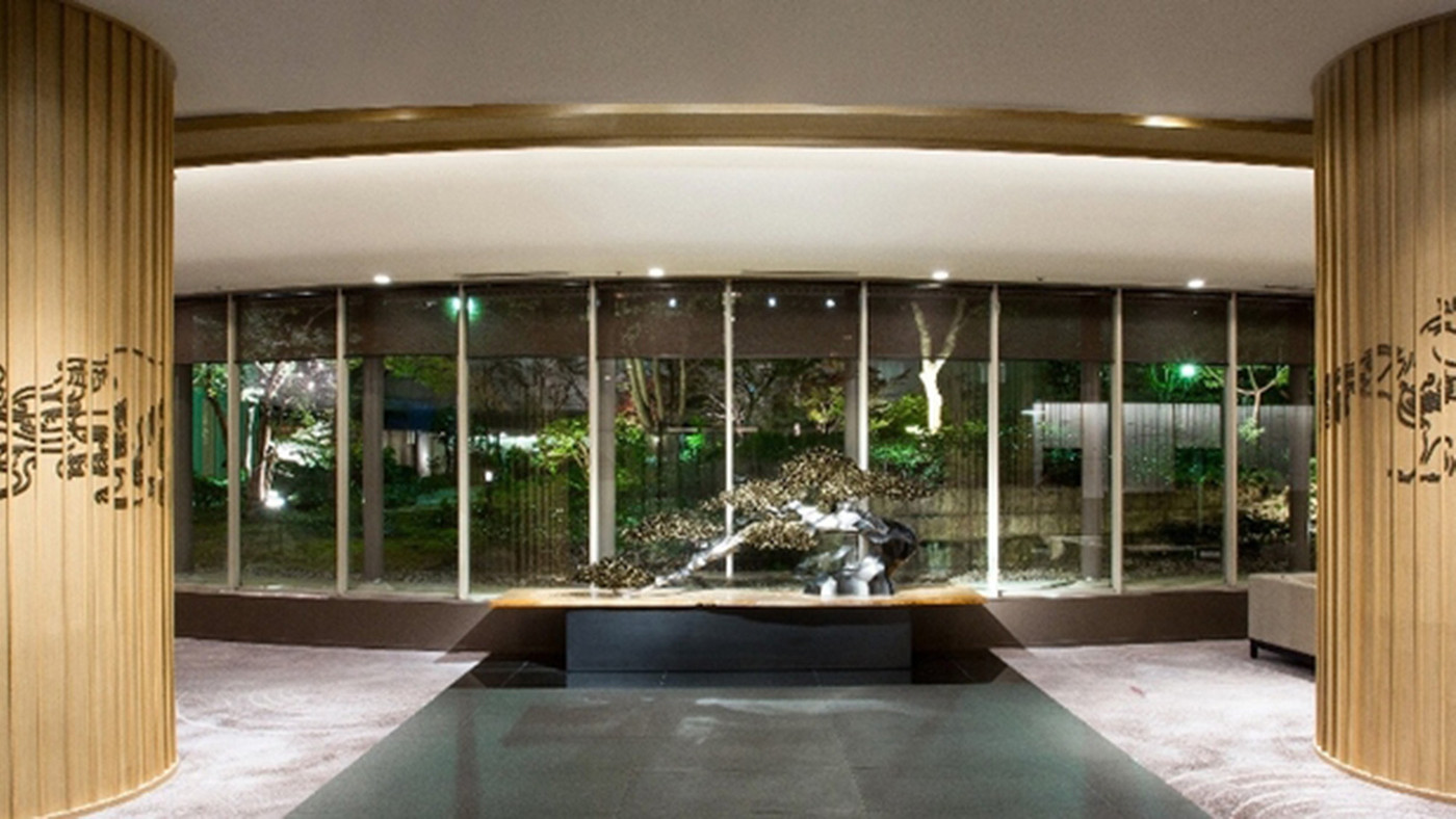 クラシカルな英国調バーで世界の銘酒を3917595