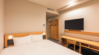 ダブルルーム クイーンベッド 1 台 禁煙 (160cm)