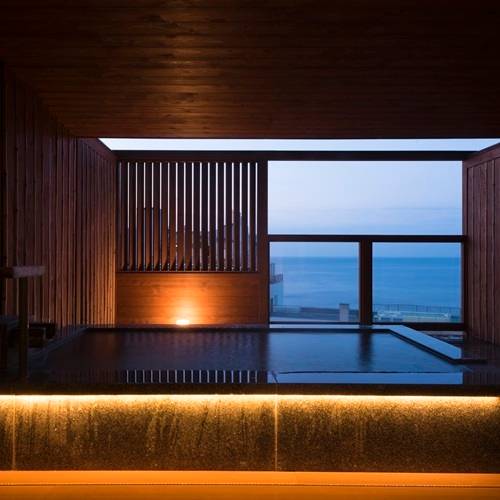 夕方の貸切露天風呂春うさぎ / 4