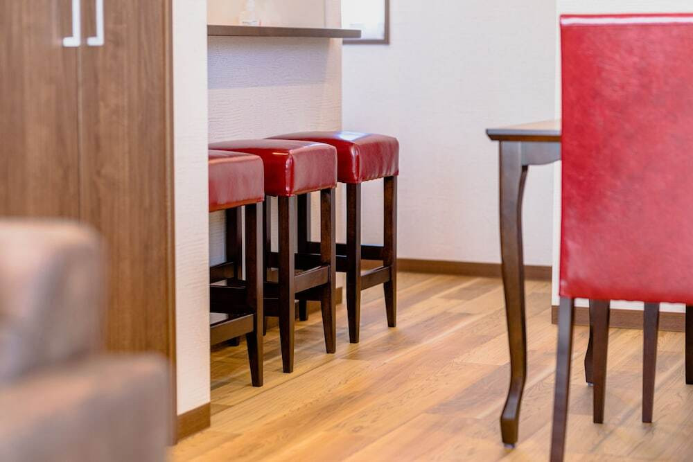 客室内のダイニングエリア