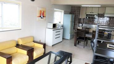 客室内のダイニングエリア / 8