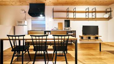 客室内のダイニングエリア / 10