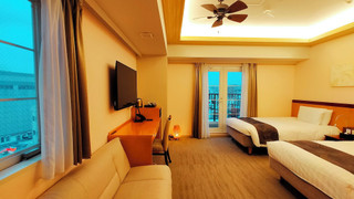 RAMデラックスルーム 禁煙 / スウェーデン製ベッド (大人3名利用時のみシングルソファーベッド1台が付きます)