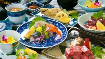 食事・飲み物 / 33