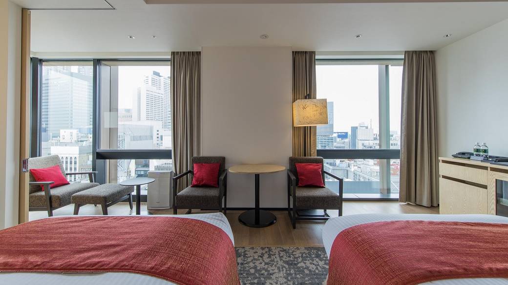 デラックスコーナーツイン4 / 3