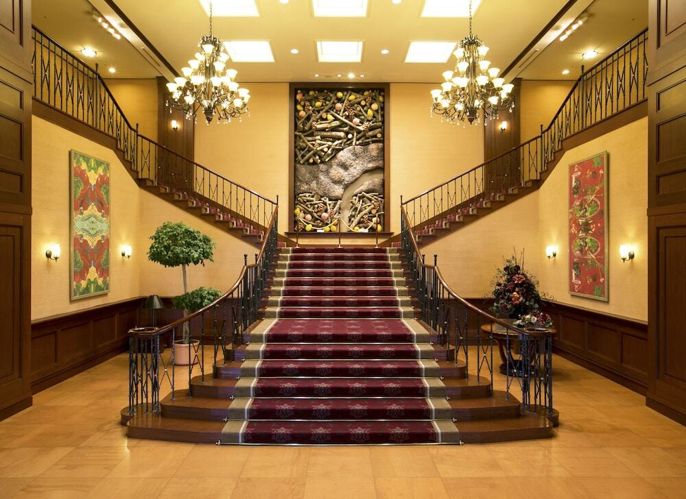 美味しいパフェでお腹も満たす♪南欧風の温泉付きホテル4044758