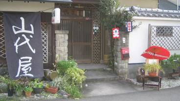 施設の入り口 / 16