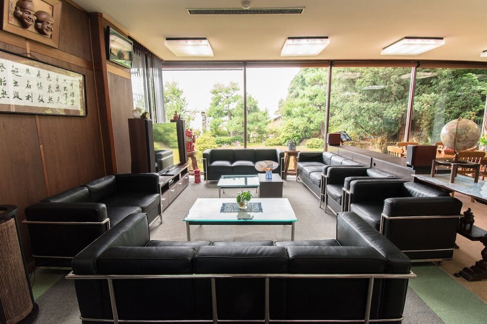 ロビー応接スペース