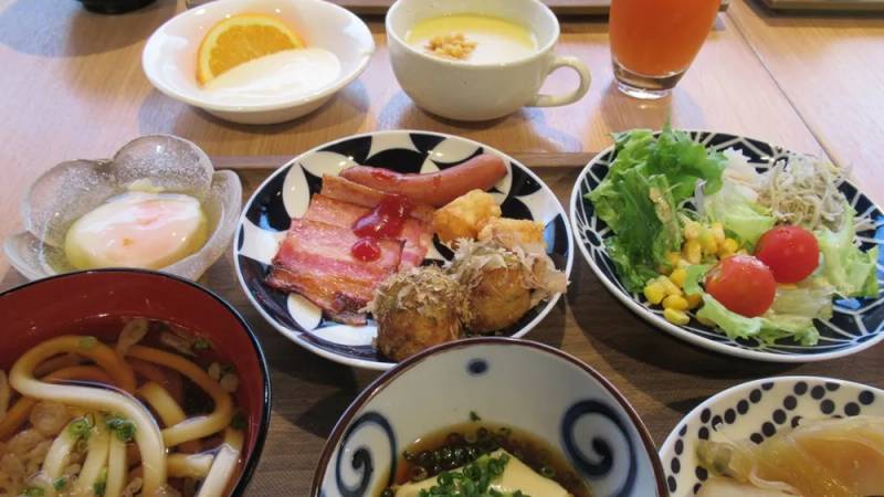 朝食盛り付けイメージ