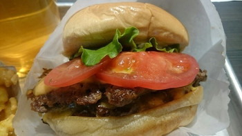 「シェイク シャック アトレ恵比寿店」料理 743799 Double Shack Burger