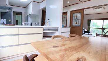 客室内のダイニングエリア / 18