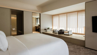 プレミア スイート キングベッド 1 台