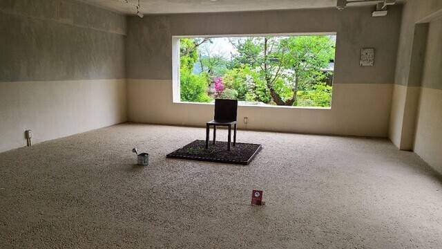 館内から望む中庭 / 4