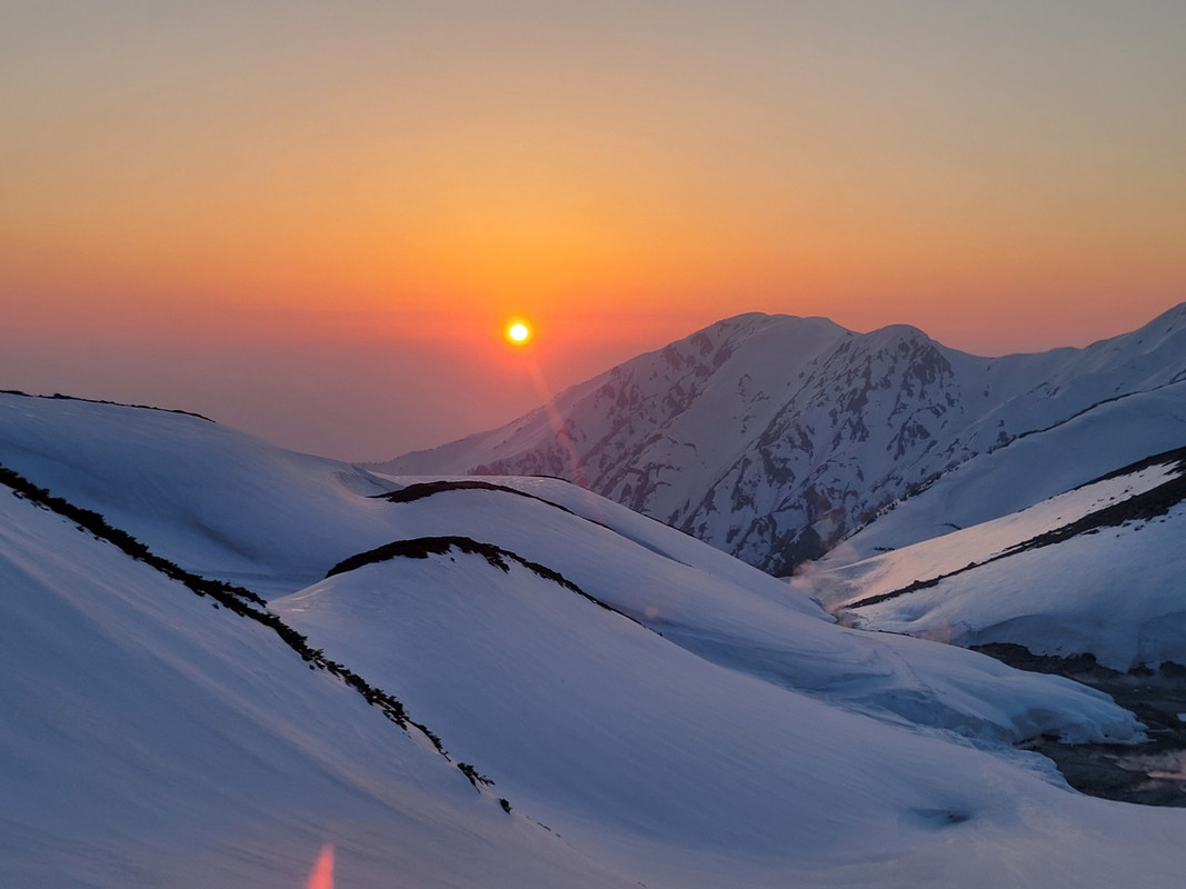 西側が開けているので、夕日は絶景