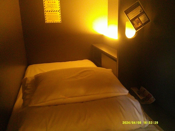 3000円弱で泊まれるキャビン客室内の様子