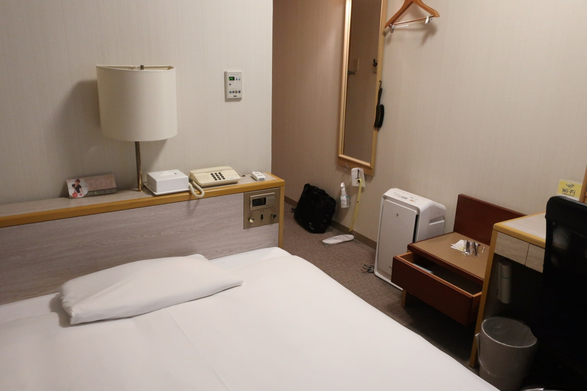 コンパクトなシングルルーム