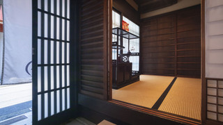 町屋　（ベッド + 布団）