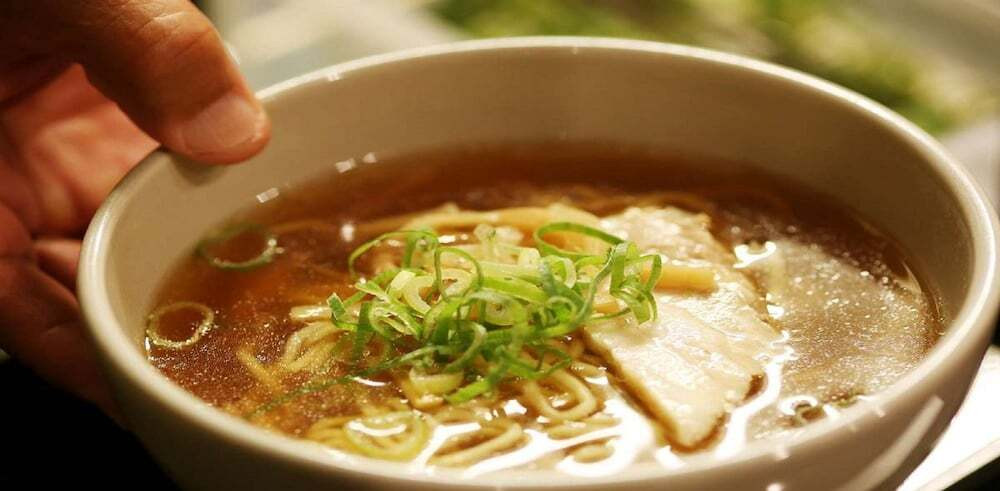 ラウンジの夜食のサービス