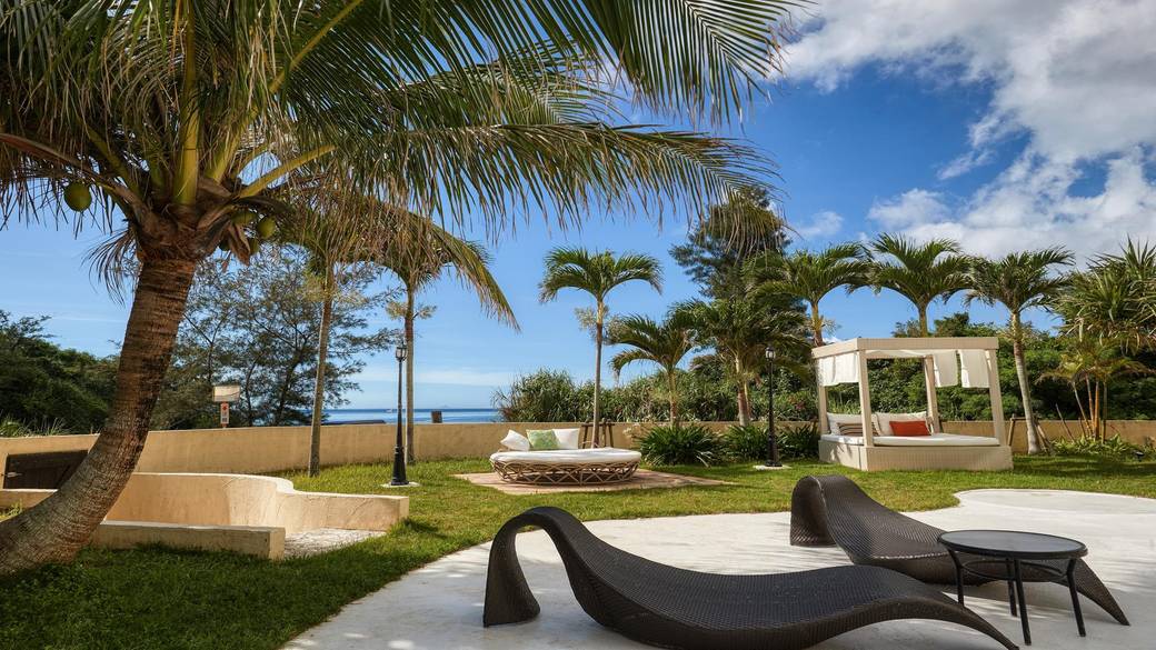 プールサイドガーデン / 3