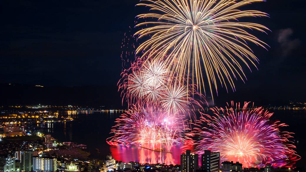 諏訪湖祭湖上花火大会も見える / 5