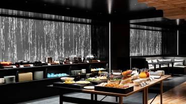 朝食のブッフェ台 / 13