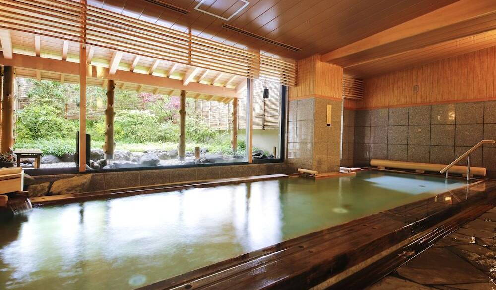 美肌効果も期待できる嵐山温泉 / 1