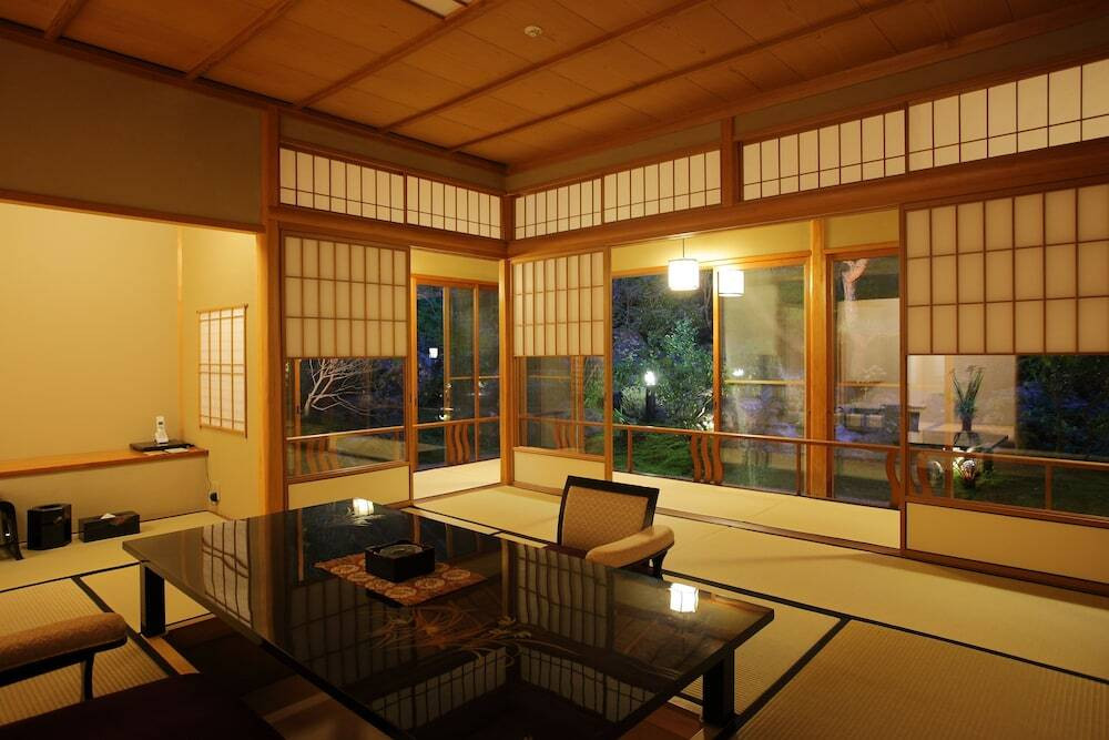 全室離れの贅沢な空間で、家族水入らずの休日を3913618