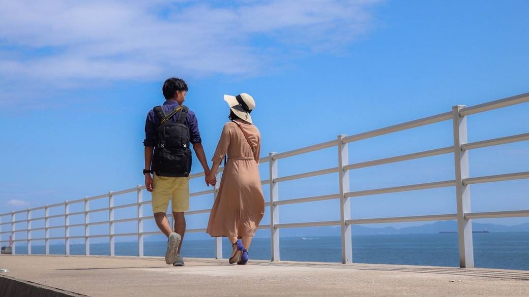 自然豊かな日間賀島へ
高速船で爽やか海旅 / 3