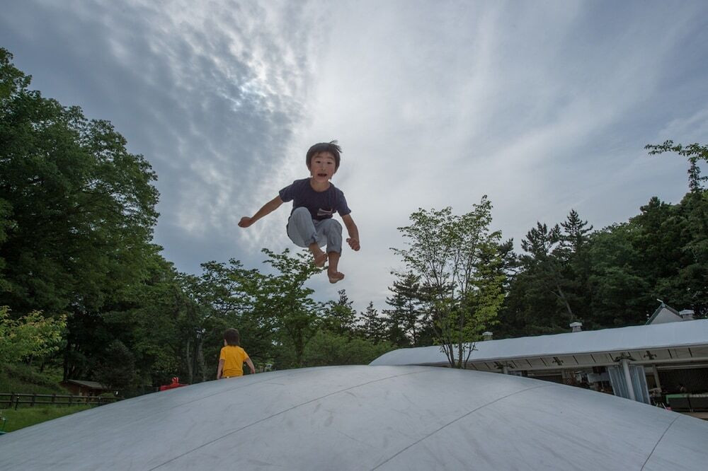 子供用の遊び場 - 屋外
