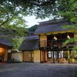 のどかな田園風景に癒される。かやぶき古民家の宿「悠湯里庵」／群馬