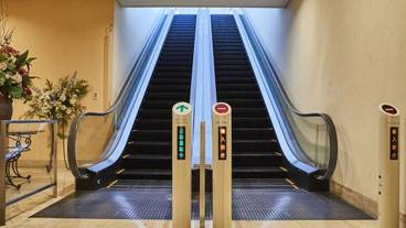 内部エントランス / 2