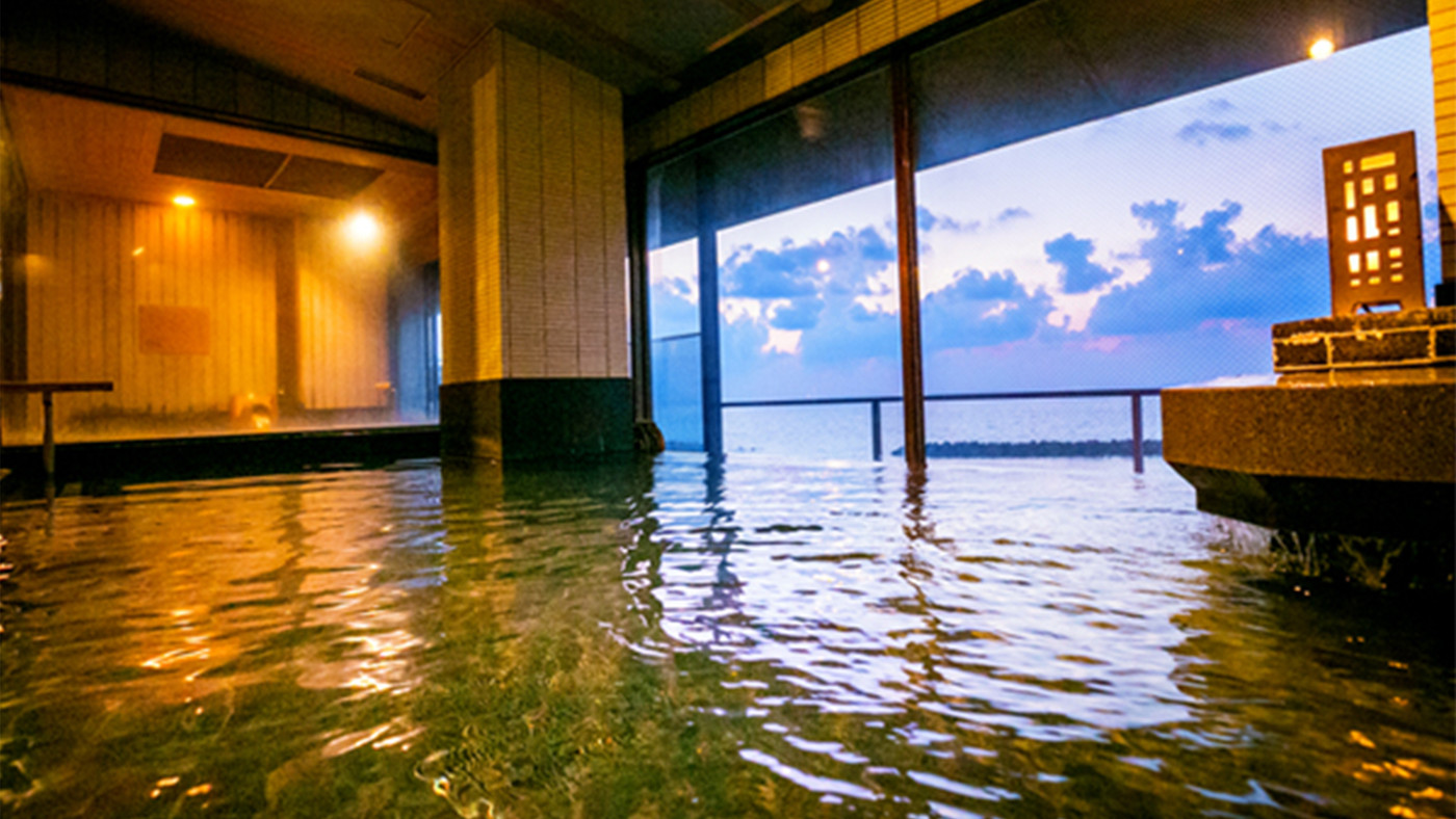 庄内の海を間近に望む、料理と温泉が魅力の旅館3489581