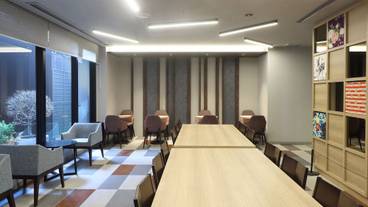 ロビーラウンジ / 12